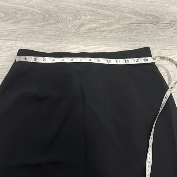 Vintage back high waisted skirt size 14 - Picture 4 of 10